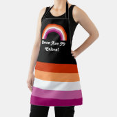 Lesbische pridevlag en regenboog met aangepaste te schort (Insitu)