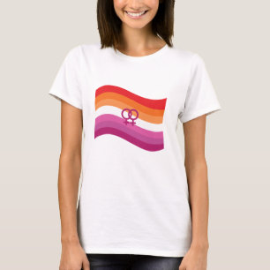 Lesbische Zonsondergang Liefde Pride Golvende Vlag T-shirt