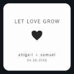 Let Love Grow Modern Black and White Wedding Favor Vierkante Sticker<br><div class="desc">Moderne bruiloft begunstigt stickers met een minimaal design met de boodschap "Let Love Grow" met een hart en uw namen en datum in zwart-wit, op een witte achtergrond. De doopvonten en achtergrondkleuren kunnen in om het even welke kleuren worden veranderd u wenst. Deze eenvoudige, hedendaagse stickers zijn ideaal voor het...</div>