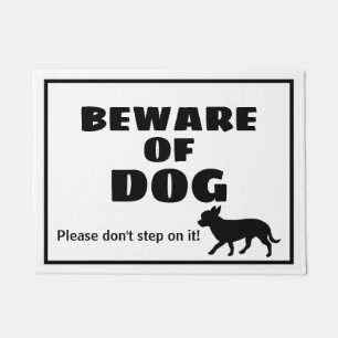 Let op de hond - ga er niet mee door deurmat