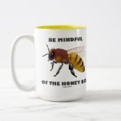 Let op de houding van de honingbij apiarist tweekleurige koffiemok (Links)