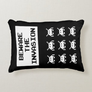 Let op de invasie, het geek design accent kussen