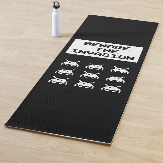 Let op de invasie, het geek design yogamat (In situ)