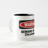 Let op de Mok Drummer (Voorkant links)