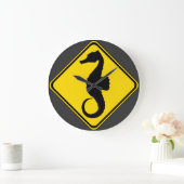 Let op: De zeepaardkruising. Grote Klok (Huis)