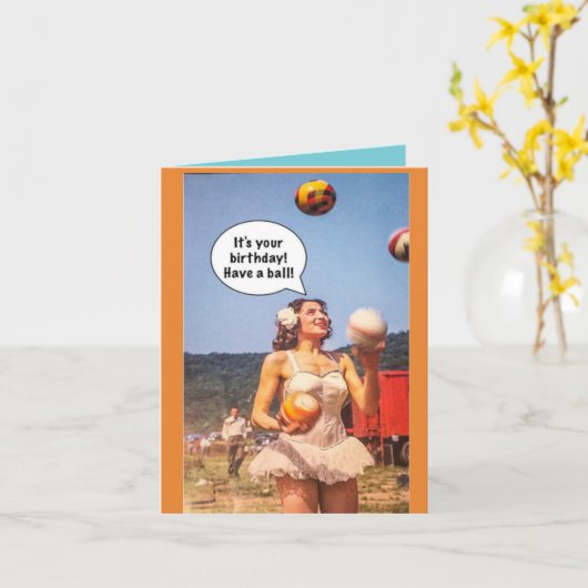 Let op, het is je verjaardag. Neem een bal. Kaart (Gele Bloem)