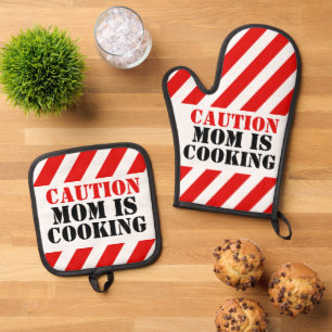 Let op Mam is het koken van grafische koks Ovenwant & Pannenlap Set