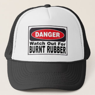 Let op voor verbrande rubber trucker pet