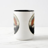 Let’s Get Lost Retro Mountain Adventure Outdoor Tweekleurige Koffiemok (Center)