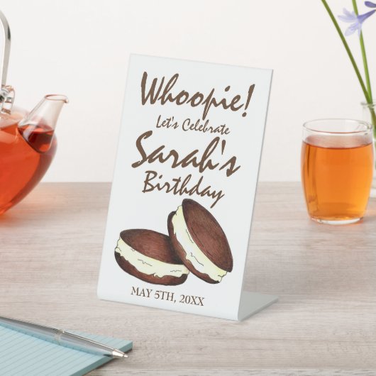 Let's Celebrate! Whoopie Pies Birthday Party Reclamebord Met Voetstuk (Insitu)