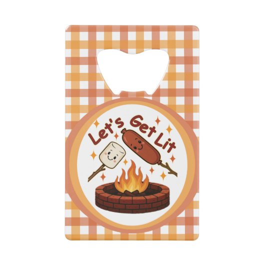 Let's Get Lit Firepit - Schattigee Marshmallow & H Creditkaart Flessenopener (Voorkant)
