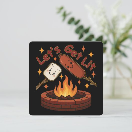 Let's Get Lit Firepit - Schattigee Marshmallow & H Kaart (Staand voorkant)