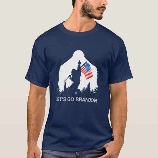 Lets Go Brandon Bigfoot Middle Finger American USA T-shirt (Voorkant)