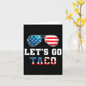 Let's Go Taco Funny 2025 Rood Wit en Blauw Zon Kaart (Gele Bloem)