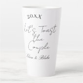 Let's toast the couple engagement wedding party ye latte mok (Voorkant)