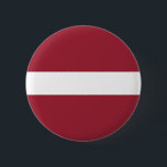Letse vlag ronde button 5,7 cm<br><div class="desc">Patriottische vlag van Letland.</div>