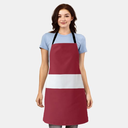 Letse vlag schort (Gedragen)