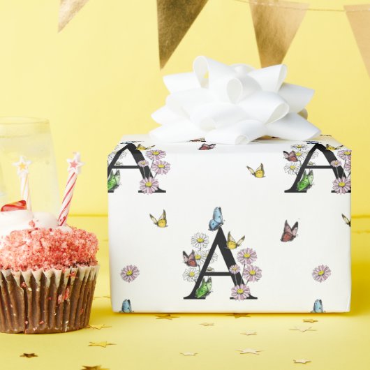 Letter A Bloemrijk Waterverf Vlinder Monogram     Cadeaupapier (Verjaardagsfeest)