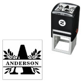 Letter A Klassiek gebladerte familienaam Monogram Zelfinktende Stempel (In situ)