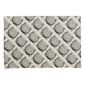 Letter C  Celtic Knot Monogram Kussensloop (Voorkant-Rechts)