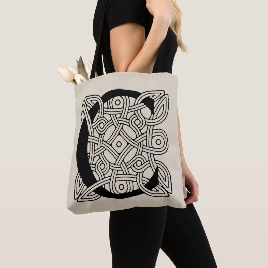 Letter C  Celtic Knot Monogram Tote Bag (Dichtbij)