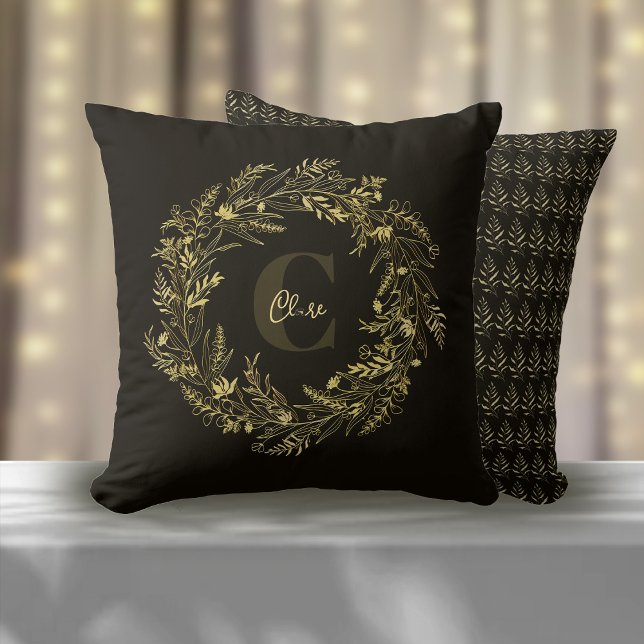 Letter C Klassiek Gouden Botanische Monogram Kussen (Creator heeft geüpload)