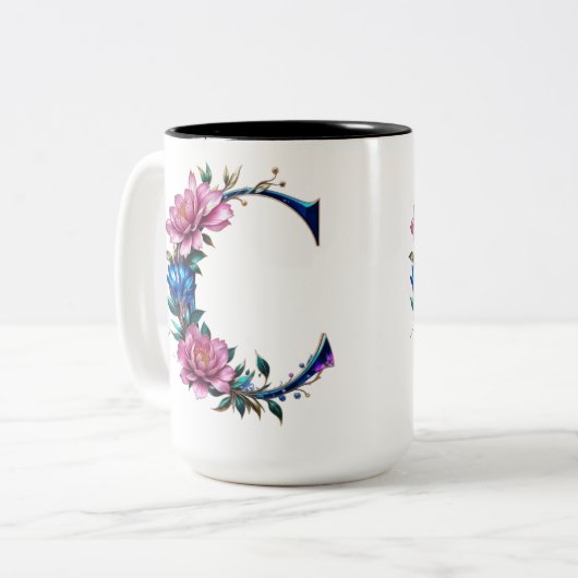 Letter C Koffie Mok – Bloemontwerp voor Gifting (Voorkant links)