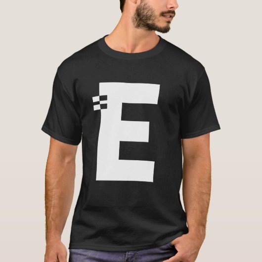 Letter E Alphabet Initiaal Monogram T-shirt (Voorkant)