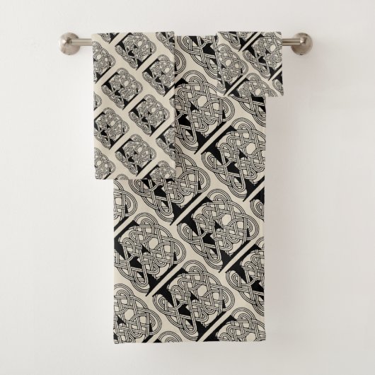 Letter E Keltische knoop Monogram Bad Handdoek (Insitu)