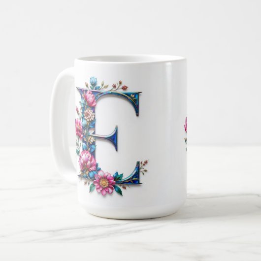 Letter E Koffie Mok – Bloemontwerp voor Gifting (Voorkant links)