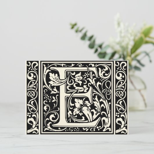 Letter E Middeleeuws Monogram Art Nouveau Kaart (Staand voorkant)