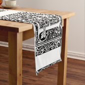 Letter E Middeleeuws Monogram Art Nouveau Korte Tafelloper (Voorbeeld)