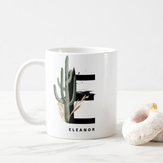 Letter E Monogram | Tropische actus gepersonalisee Koffiemok (Met donut)