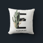 Letter E Monogram | Tropische actus gepersonalisee Kussen<br><div class="desc">letter E monogram kussen met waterverf cactus,  faux goudfolie bladeren en zwarte waterverf borstelaccenten. Pas dit tropische monogram aan door jouw naam of andere details toe te voegen. Deze boho letter E monogrammed kussen zal perfect zijn als geschenk. Andere brieven zijn beschikbaar.</div>