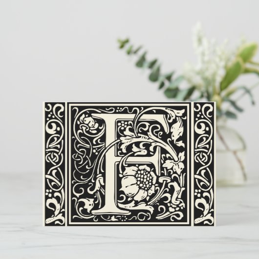 Letter F Middeleeuws Monogram Art Nouveau Kaart (Staand voorkant)