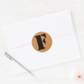 Letter F Stencil Alfabet van Janz Peru Gold Ronde Sticker (Envelop)