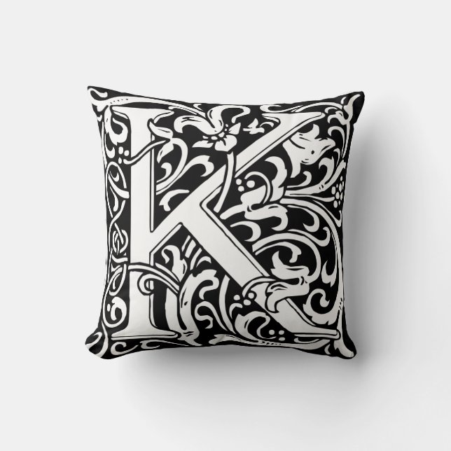 Letter K Middeleeuws Monogram Art Nouveau Kussen (Voorkant)