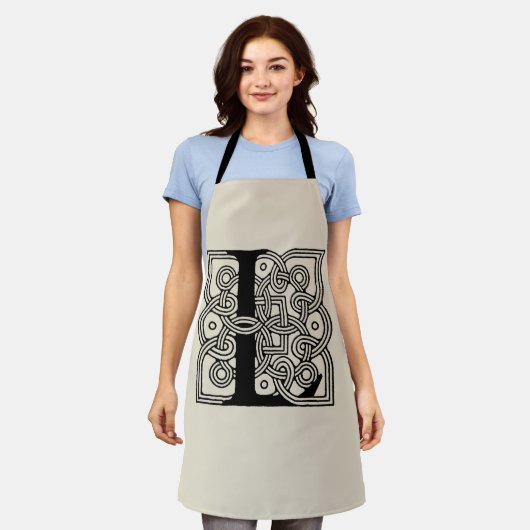 Letter L  Celtic Knot Monogram Schort (Gedragen)