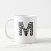 Letter M Initial Coffee Mug – Minimal Modern Style Koffiemok (Links)