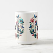 Letter M Koffie Mok – Bloemontwerp voor Gifting (Center)