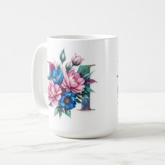 Letter M Koffie Mok – Bloemontwerp voor Gifting (Voorkant links)