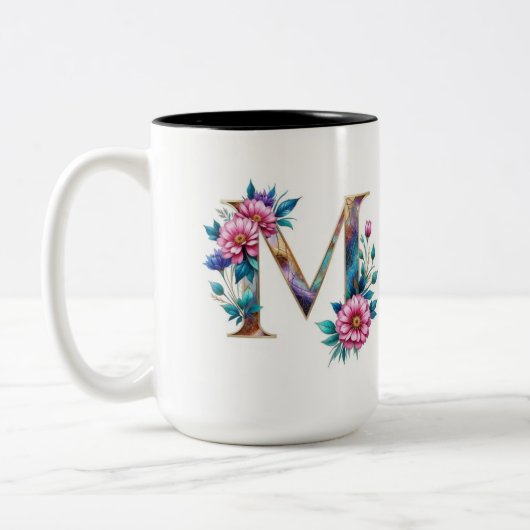 Letter M Koffie Mok – Bloemontwerp voor Gifting (Links)