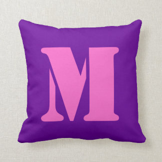 Letter M Kussens