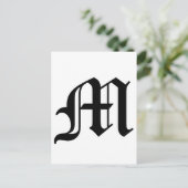 Letter M Old English Text op White Background Briefkaart (Staand voorkant)