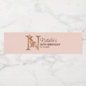 Letter N Gouden Monogram Roze Rozen Waterfles Etiket (Enkel label)