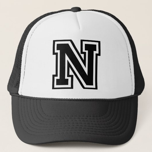 Letter "N" Monogram Trucker Pet (Voorkant)