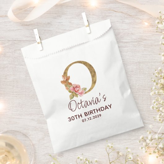 Letter O Gouden Monogram Blush Roze Rozen Bedankzakje (Geknipt)
