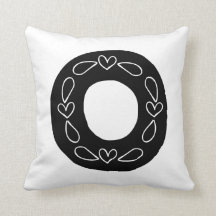 Letter O Initiaal Pillow