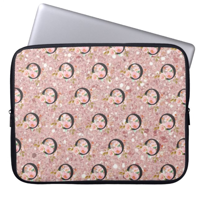 Letter O Laptop Sleeve (Voorkant)