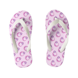 Letter O monogram doodle art teenslippers
